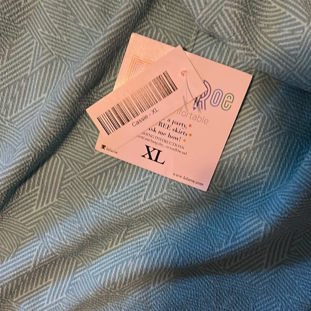 Lularoe Patterned Top and  Skirt - Picture 4 of 8